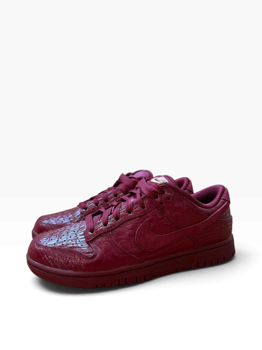 Nike Dunks Women’s Maroon Low-Top Sneakers